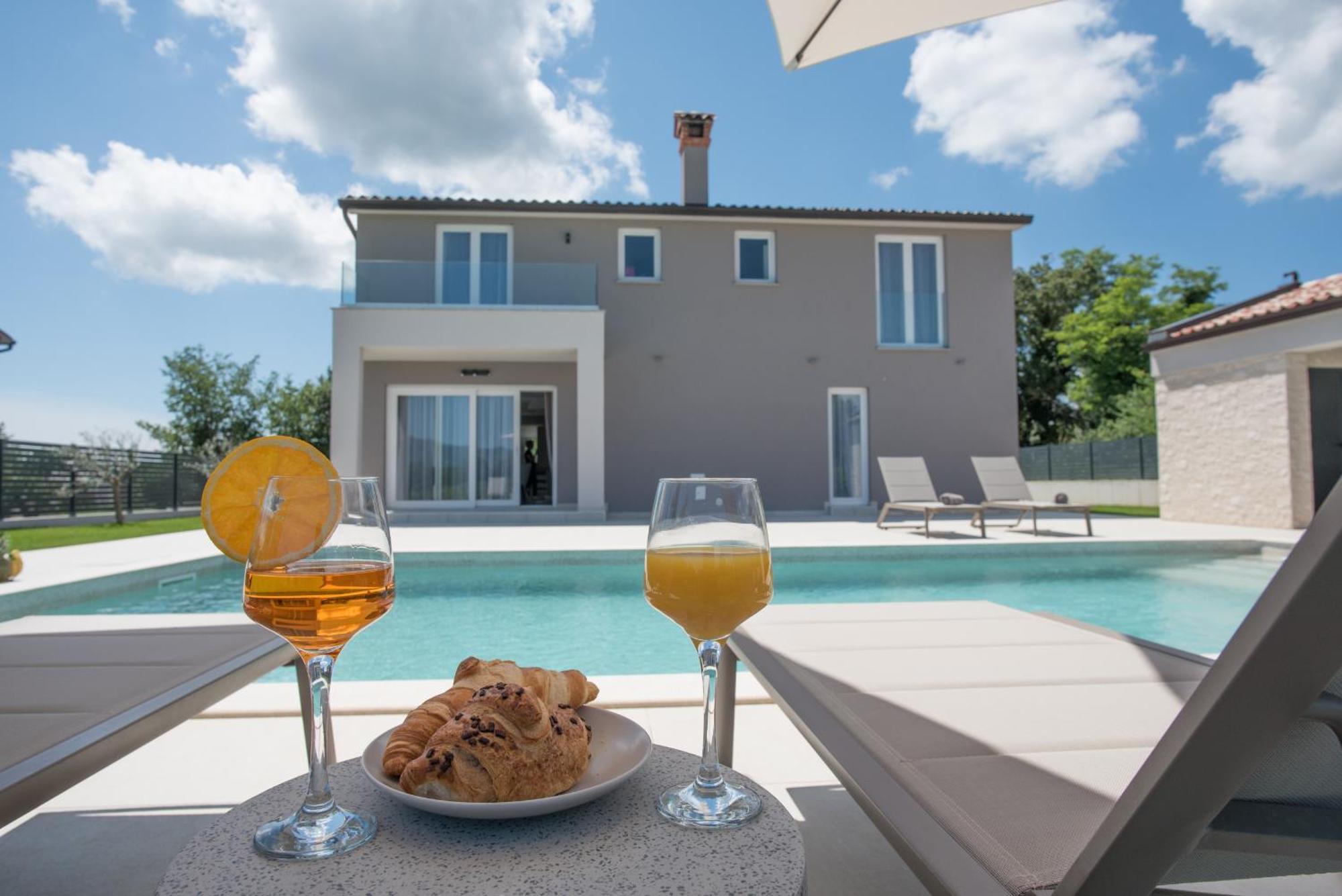 Villa Laura Santalezi ภายนอก รูปภาพ