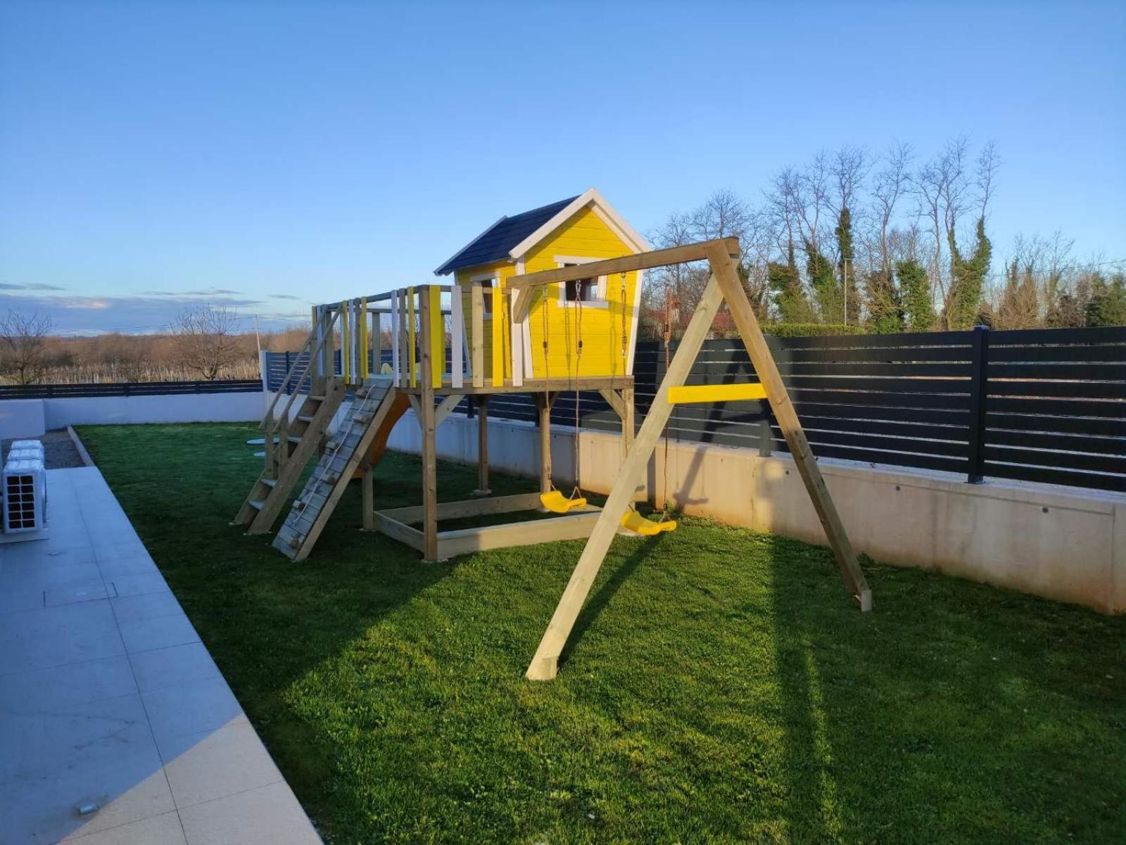 Villa Laura Santalezi ภายนอก รูปภาพ